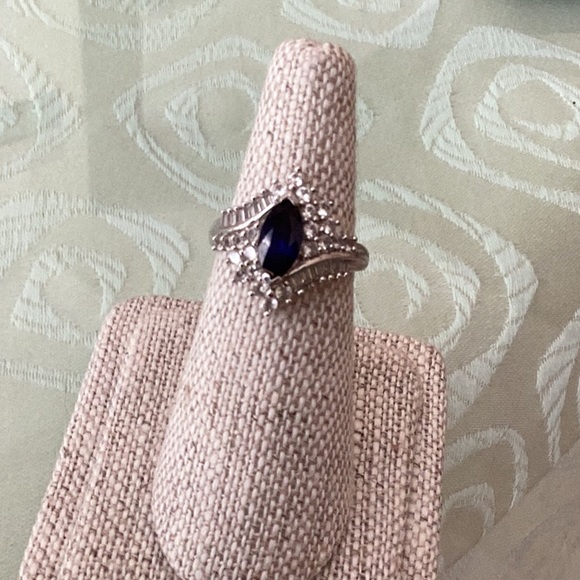 925 sterling silver swirl band with faceted marquis blue sapphire center - Picture 5 of 6